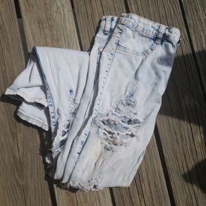 Distressed High Waisted Jeans